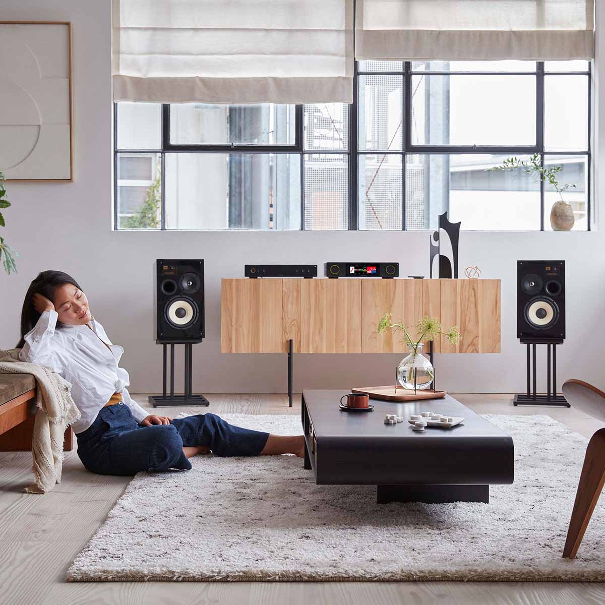 ARCAM SA35 Streaming Integrated Amplifier - Image 12