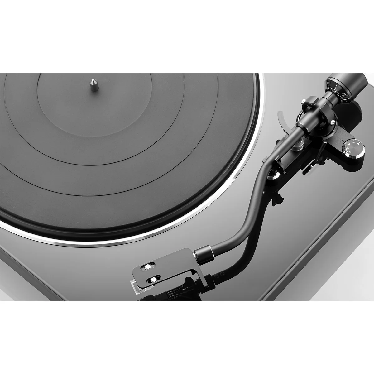 Denon DP-400 Semi-Automatic Turntable w/ Built-In Preamp - Image 4