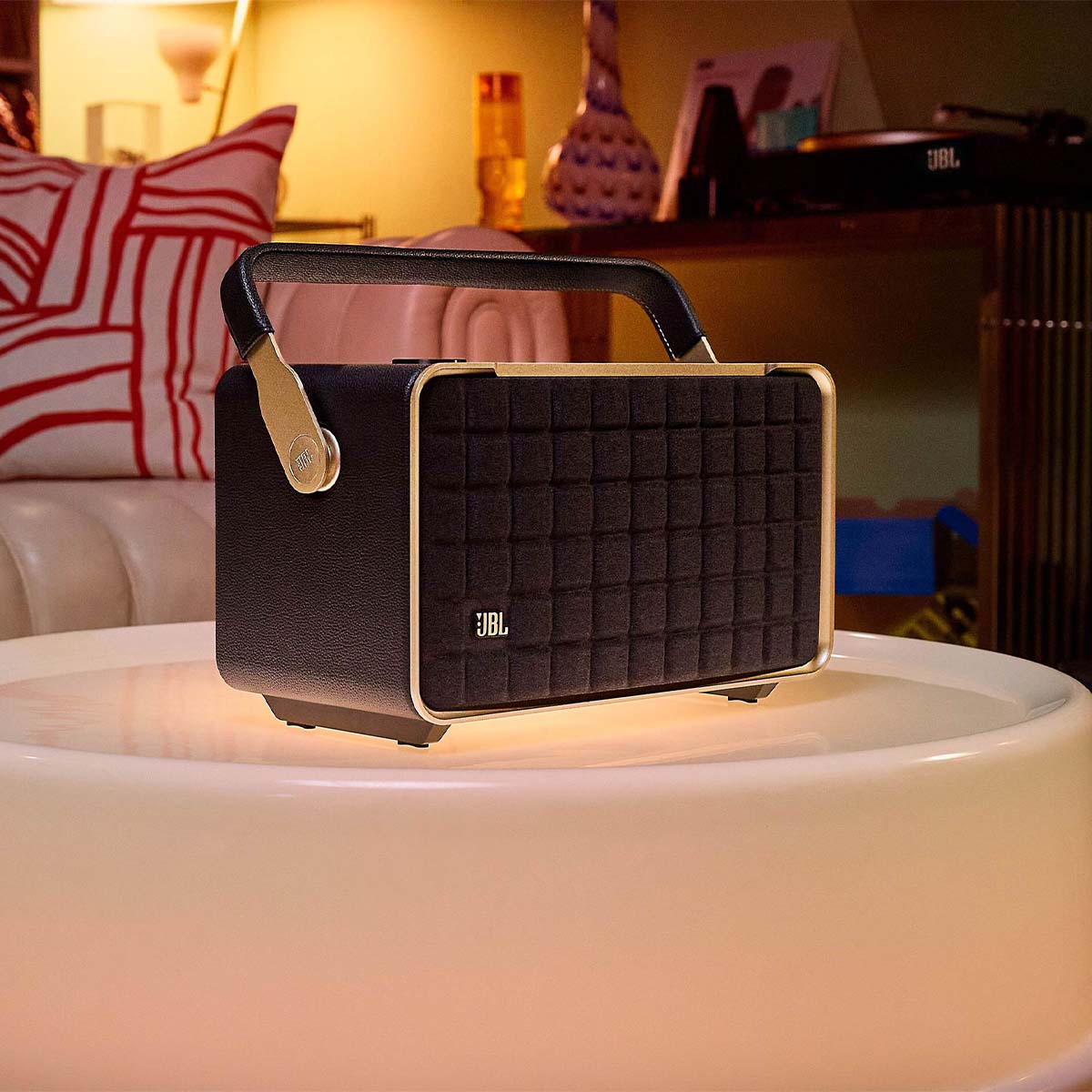 JBL Authentics 300 Wireless Powered Speaker - Image 10