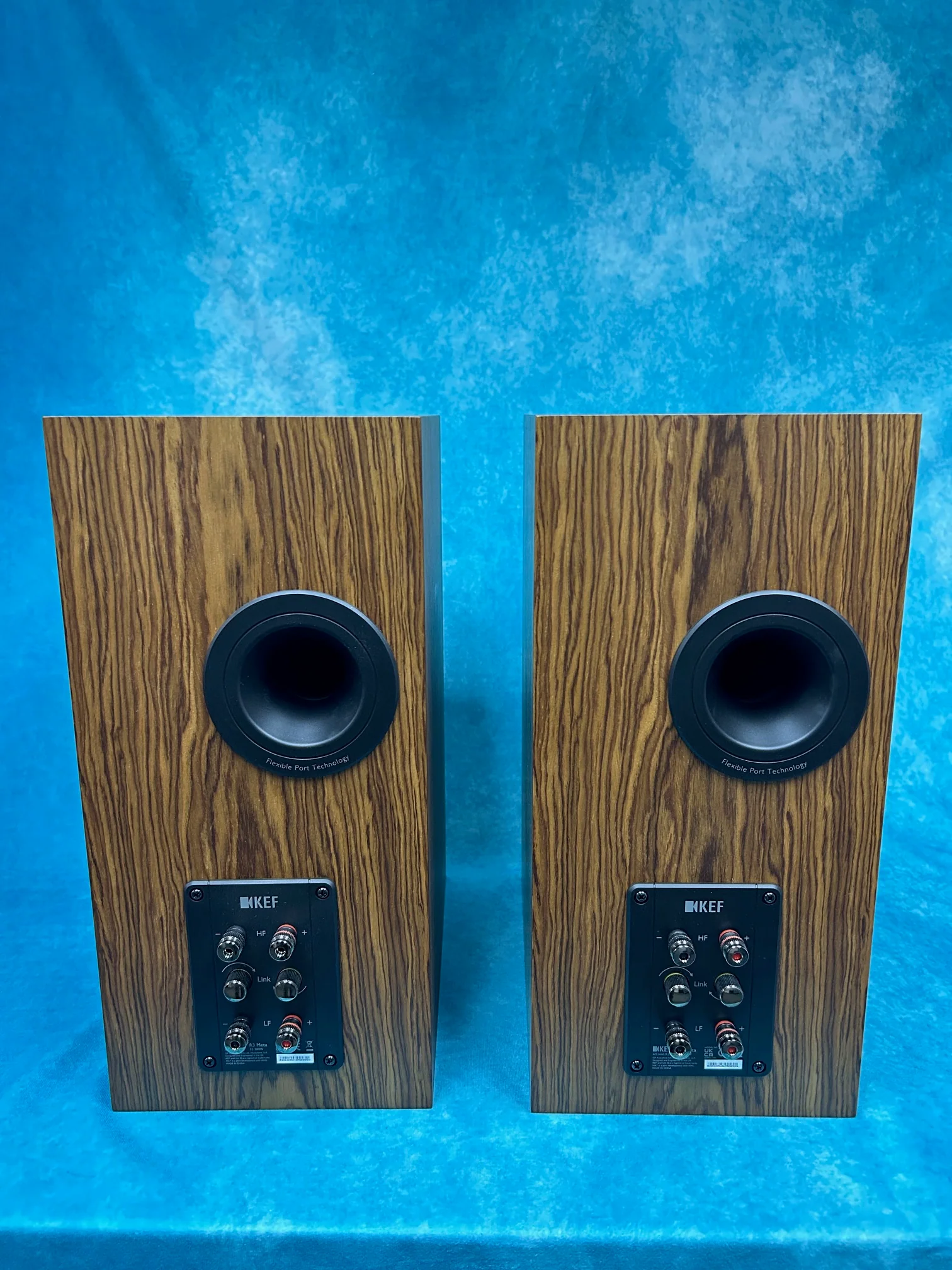 KEF OPEN BOX R3 Meta Bookshelf Speakers - Walnut - Pair - B Grade - Image 4
