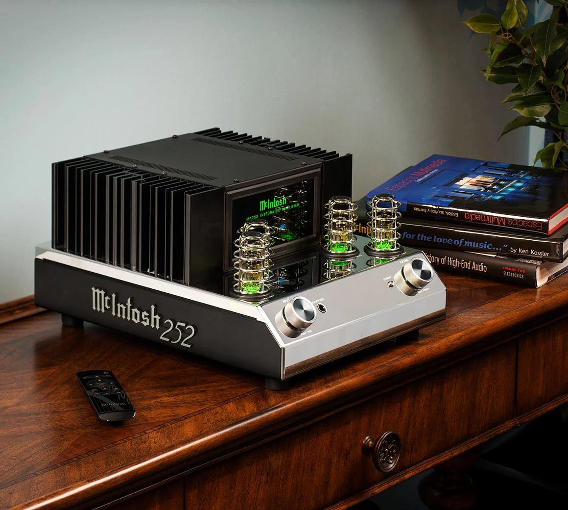 McIntosh MA252 2-Channel Integrated Amplifier - Image 4