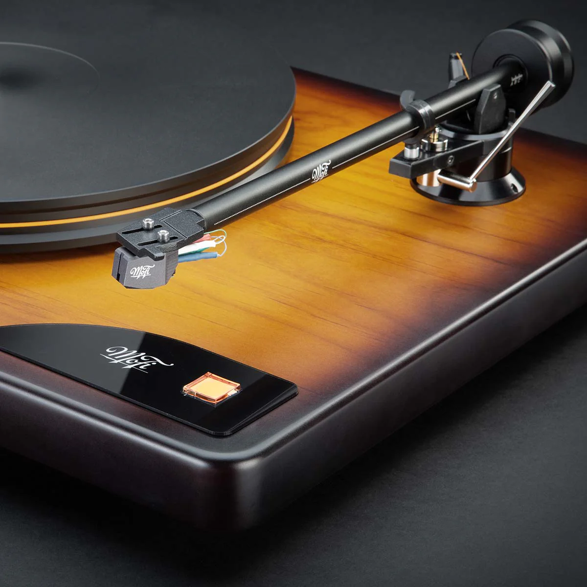 MoFi Electronics x Fender American Vintage Turntable - Image 9