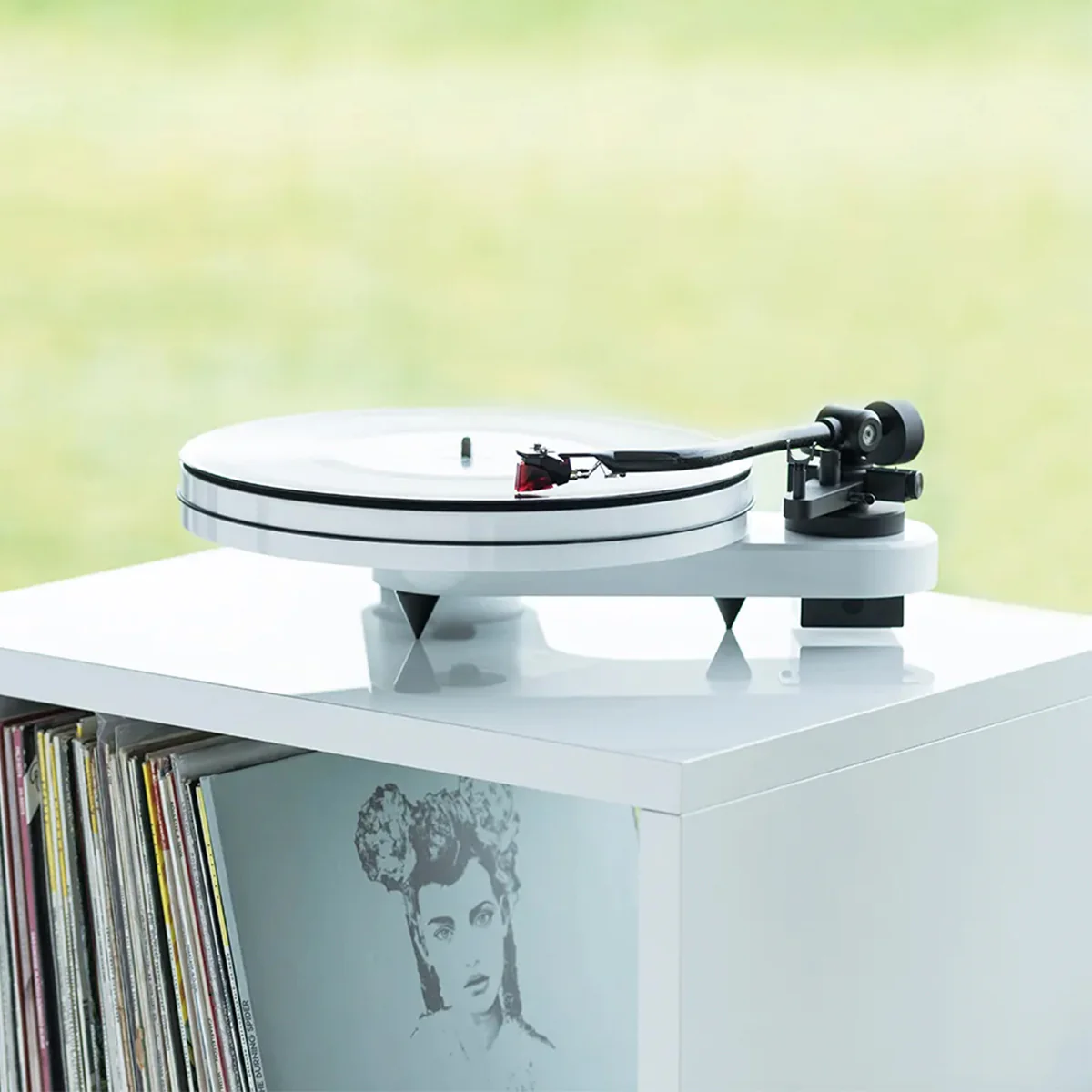 Pro-Ject RPM 1 Carbon Turntable - Image 6