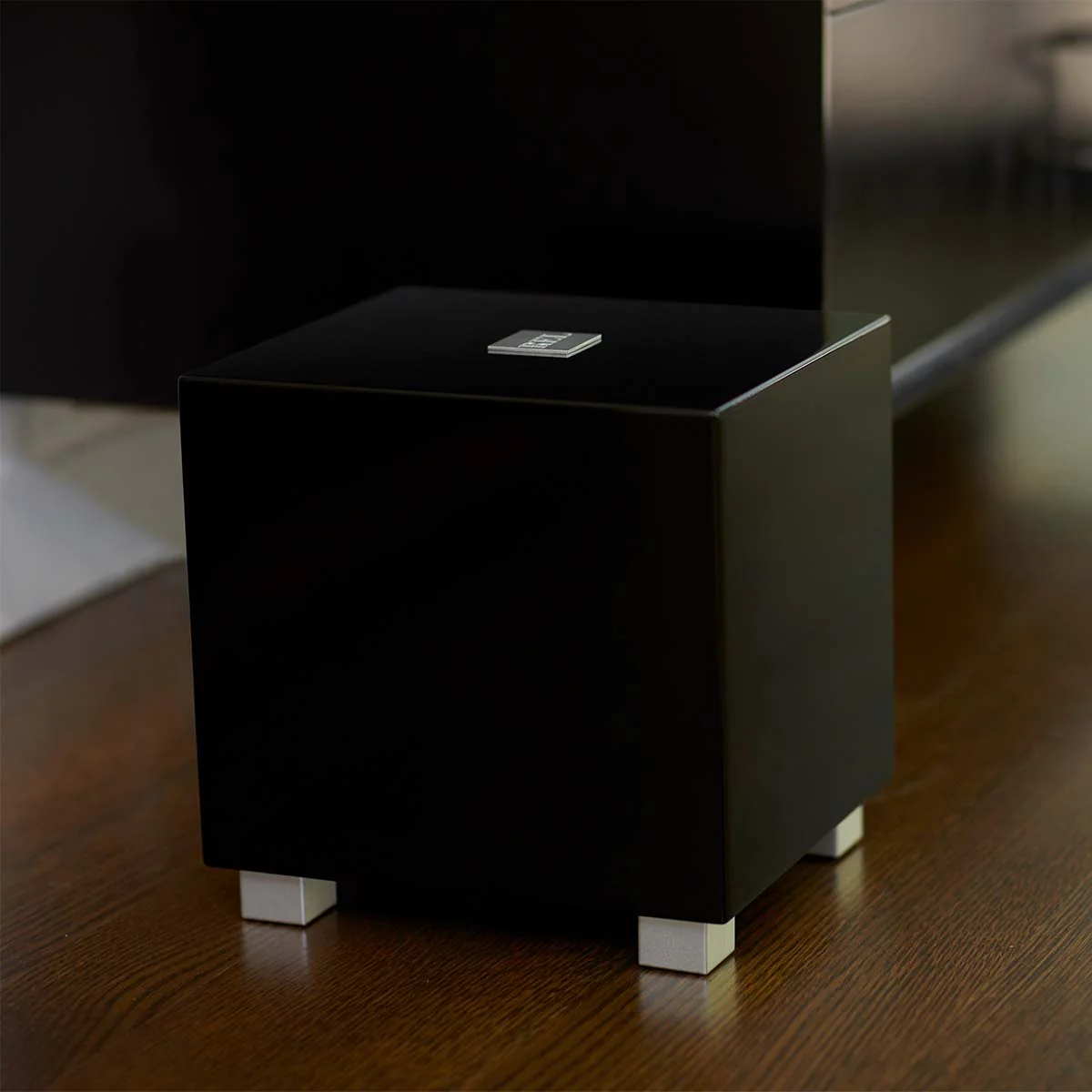 REL OPEN BOX TZEROMKIII-BLK Tzero MKIII Subwoofer - Gloss Black - A Grade - Image 7