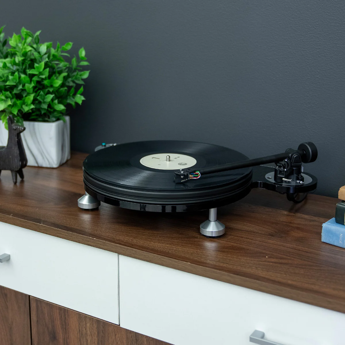 Michell TecnoDec Turntable w/ UniCover - Image 9